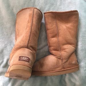 WOMENS UGGS BOOTS